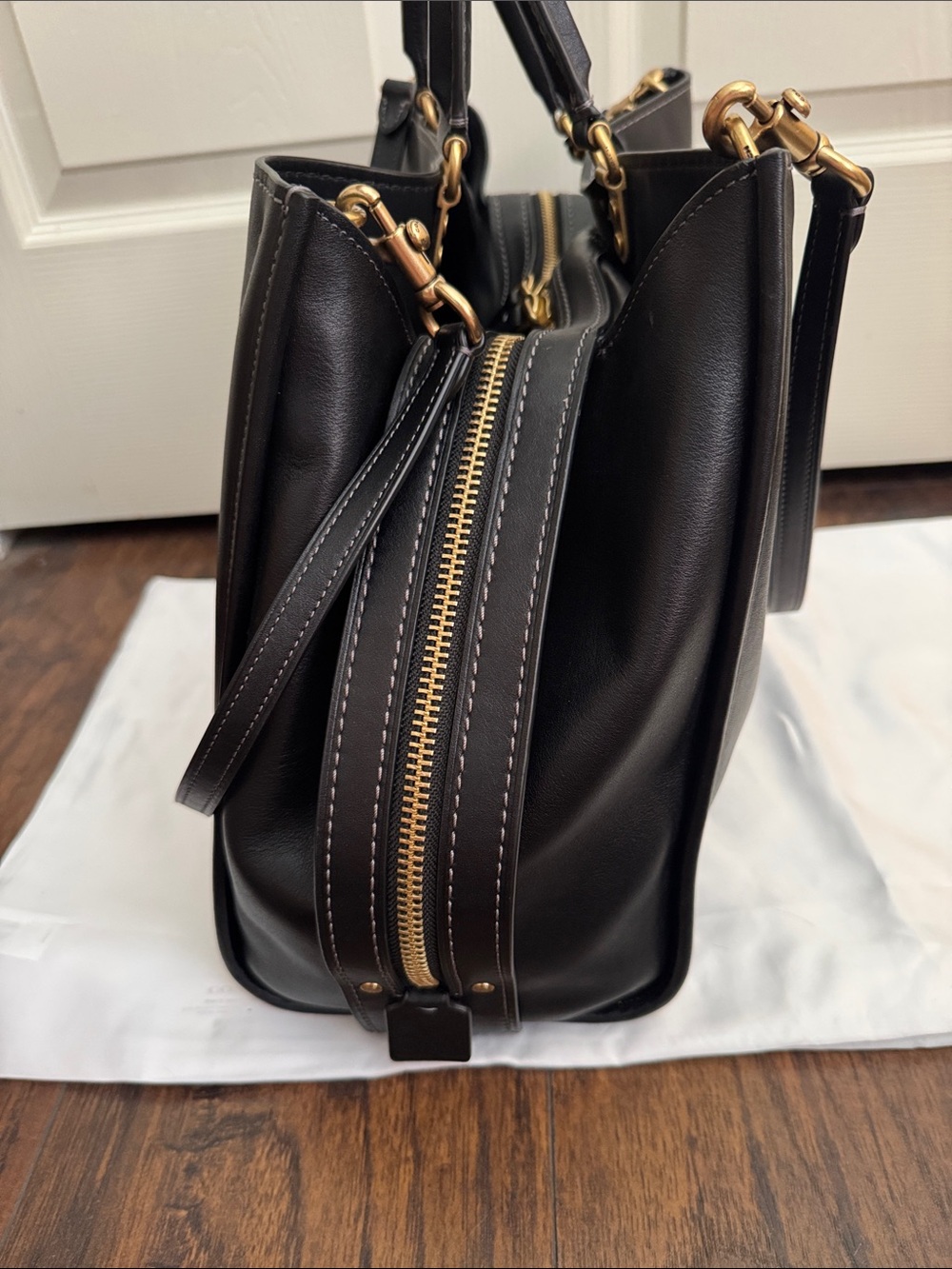 Coach Rogue Bag 40 Brass/Black CCX21 - Picture 4 of 9
